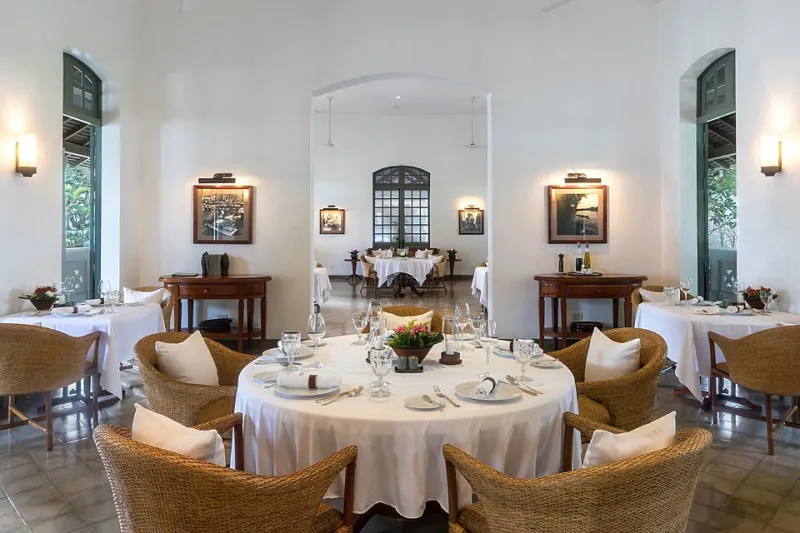 A Table at the Edge of the Gulf: The Discerning American Diner's Guide to Al Marjan Island's Finest Culinary Experiences